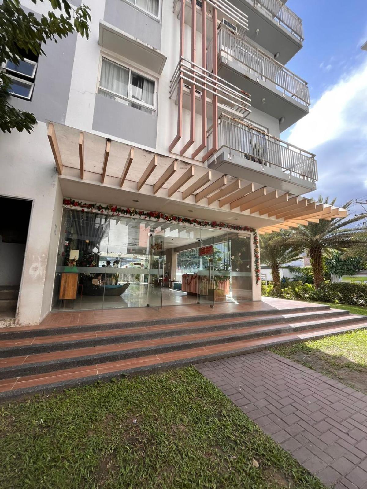 Summum Bonum Bliss - Lahug Aparthotel Cebu Exterior photo